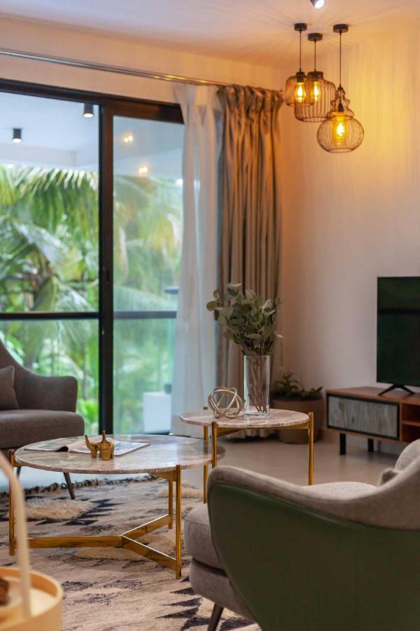 Villa Sereno By Stayvista - An Elegant And Entertaining Retreat Featuring A Swimming Pool, Outdoor Jacuzzi, Modern Interiors, And A Snooker Table Alibág Kültér fotó