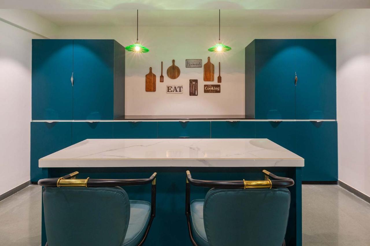 Villa Sereno By Stayvista - An Elegant And Entertaining Retreat Featuring A Swimming Pool, Outdoor Jacuzzi, Modern Interiors, And A Snooker Table Alibág Kültér fotó