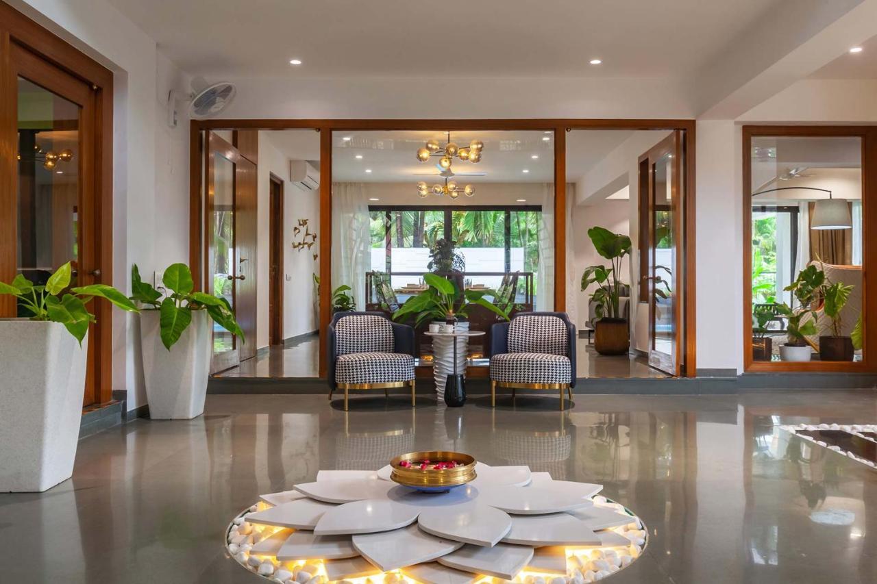 Villa Sereno By Stayvista - An Elegant And Entertaining Retreat Featuring A Swimming Pool, Outdoor Jacuzzi, Modern Interiors, And A Snooker Table Alibág Kültér fotó