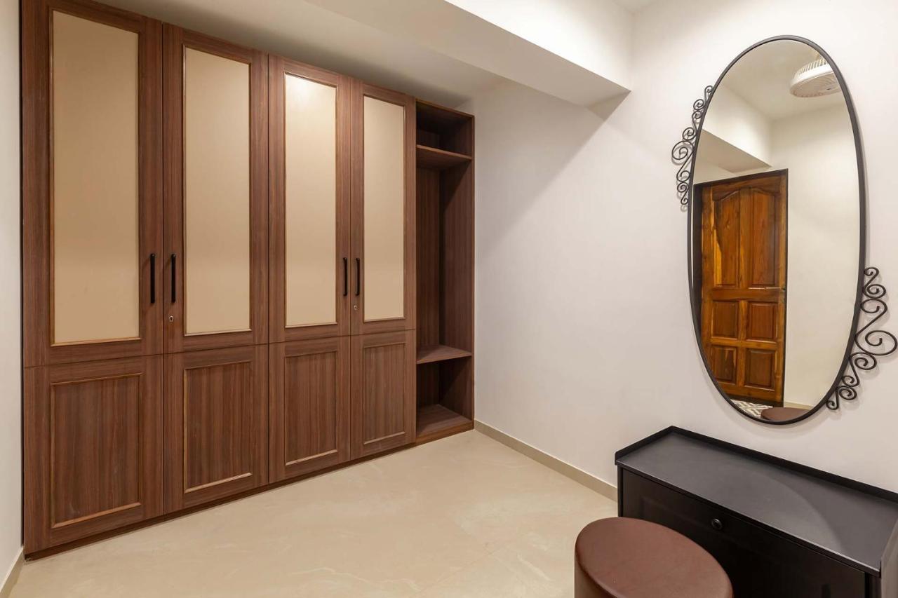 Villa Sereno By Stayvista - An Elegant And Entertaining Retreat Featuring A Swimming Pool, Outdoor Jacuzzi, Modern Interiors, And A Snooker Table Alibág Kültér fotó